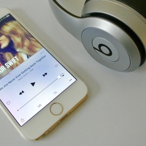 e iPhonel(f)BeatsҲ^